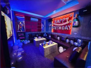 Nhượng quán bar  lounge 55m*5 tầng, mới tại linh lang  ba đình, giá 25 triệu.