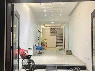 Cho thuê nhà 45m*5 tầng, ngõ 118 đào tấn (ba đình), giá 21 triệu ( có tl)