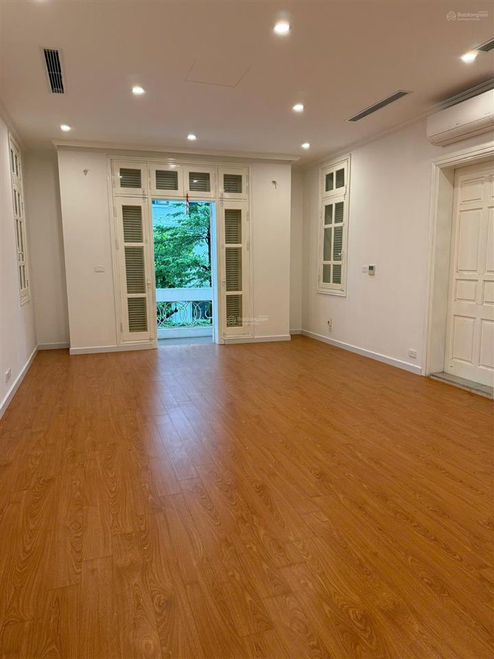 Cho thuê villa 5 phòng ngủ không đồ trong ciputra hanoi