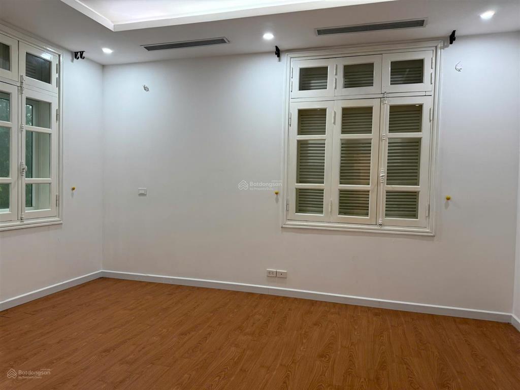 Cho thuê villa 5 phòng ngủ không đồ trong ciputra hanoi