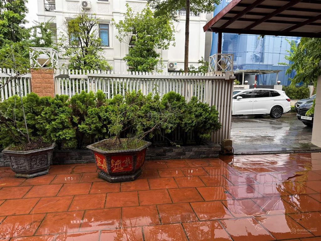 Cho thuê villa 5 phòng ngủ không đồ trong ciputra hanoi