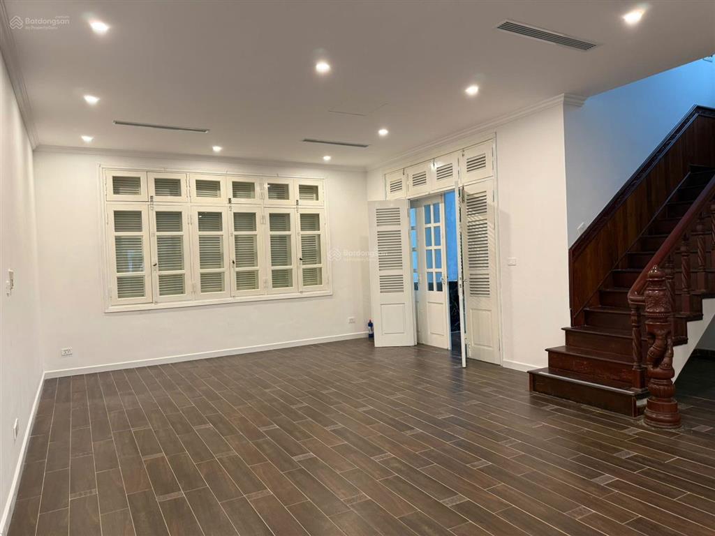 Cho thuê villa 5 phòng ngủ không đồ trong ciputra hanoi