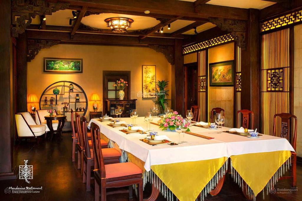 Gần khu người nhật  mặt tiền đường ngô văn năm, quận 1. dt 22x30m, trệt 2 lầu, dtsd 1.980m2