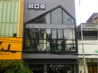 Cho thuê nhà mặt tiền đường võ văn tần, phường 5, quận 3. dt 10x28m. 3 lầu. dtsd 840m2