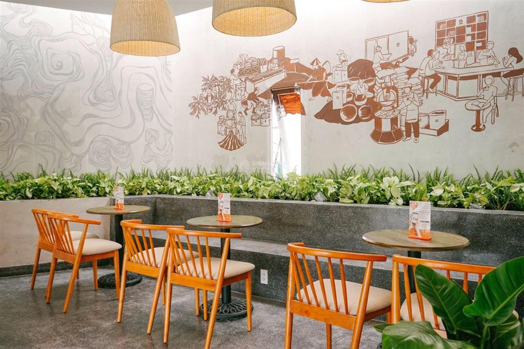 Cho thuê nhà mặt tiền đường rạch bùng binh, phường 1, quận 3. dt 8x30m 2 lầu dtsd 480m2