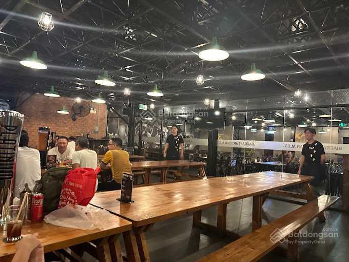 Cho thuê nhà mặt tiền đường trường sa, phường 13, quận 3. dt 12x40m. trệt 2 lầu. dtsd 1.400m2