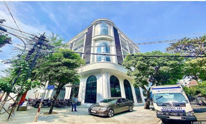 Cho thuê nhà mặt tiền đường hồng lĩnh, phường 15, quận 10. dt 20x40m. 4 lầu. dtsd 3.400m2