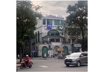 Chính chủ cho thuê  mặt tiền 82 nguyễn du với công xã paris, dt 15x20m, hầm 4 lầu, dtsd 1.200m2