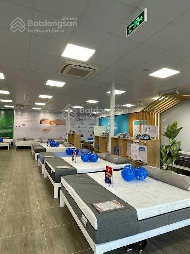 Cho thuê nhà mặt tiền đường lý thường kiệt, phường 14, quận 10. dt 8x20m. trệt. dtsd 160m2