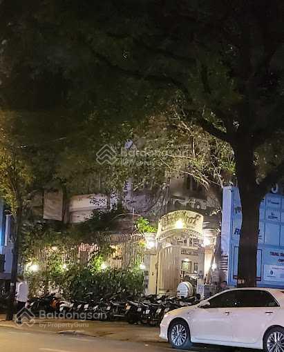 Cho thuê nhà mt đường nguyễn du, phường bến nghé, quận 1. dt 20x50m. trệt 2 lầu. dtsd 2.000m2