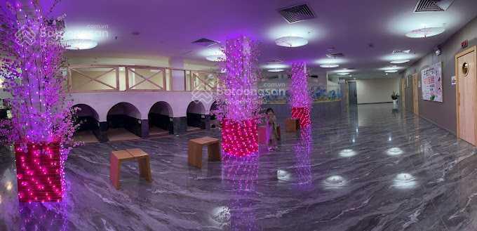 Cho thuê nhà mặt tiền đường hùng vương, phường 1, quận 10. dt 20x40m, 3 lầu. dtsd 2.400m2