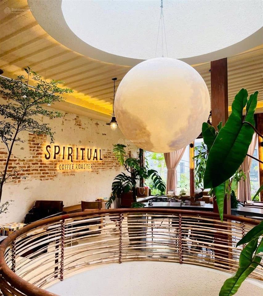 Cho thuê mặt bằng trường chinh, quận tân bình. dt 10x20m