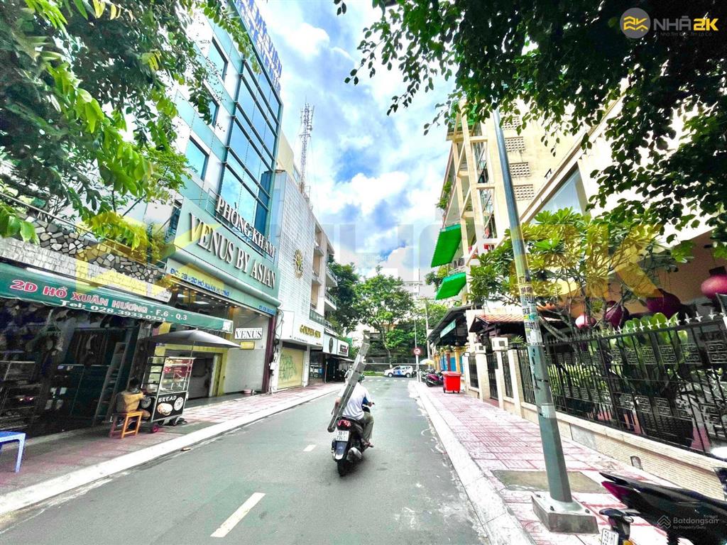 Cho thuê nhà mặt tiền đường hồ xuân hương, phường 6, quận 3. dt 12x40m. 2 lầu. dtsd 960m2