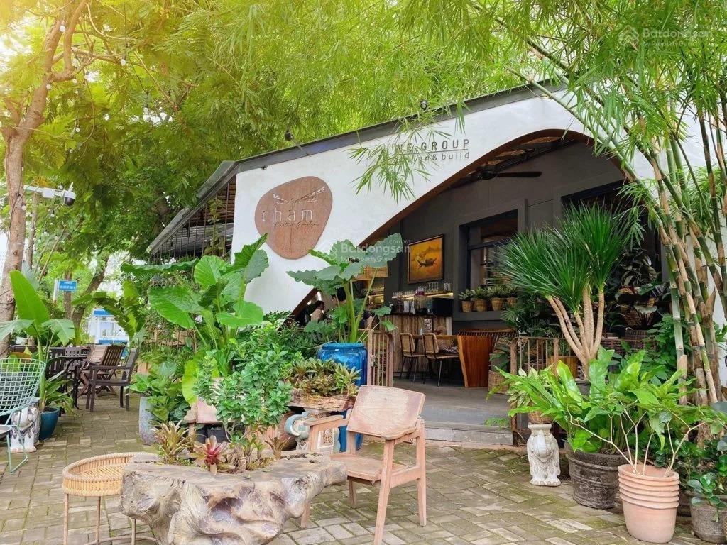 Mặt bằng quận 7 phù hợp làm nhà hàng sân vườn  cà phê không gian mở