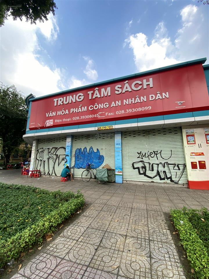 Cho thuê góc 2 mt số 283 điện biên phủ với nguyễn thông, quận 3, dt 22x26m, 1 trệt, dtsd 572m2