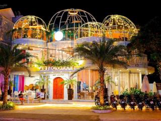 Cho thuê nhà mặt tiền đường cao bá nhạ, quận 1. dt 15x28m, trệt lầu, dtsd 840m2