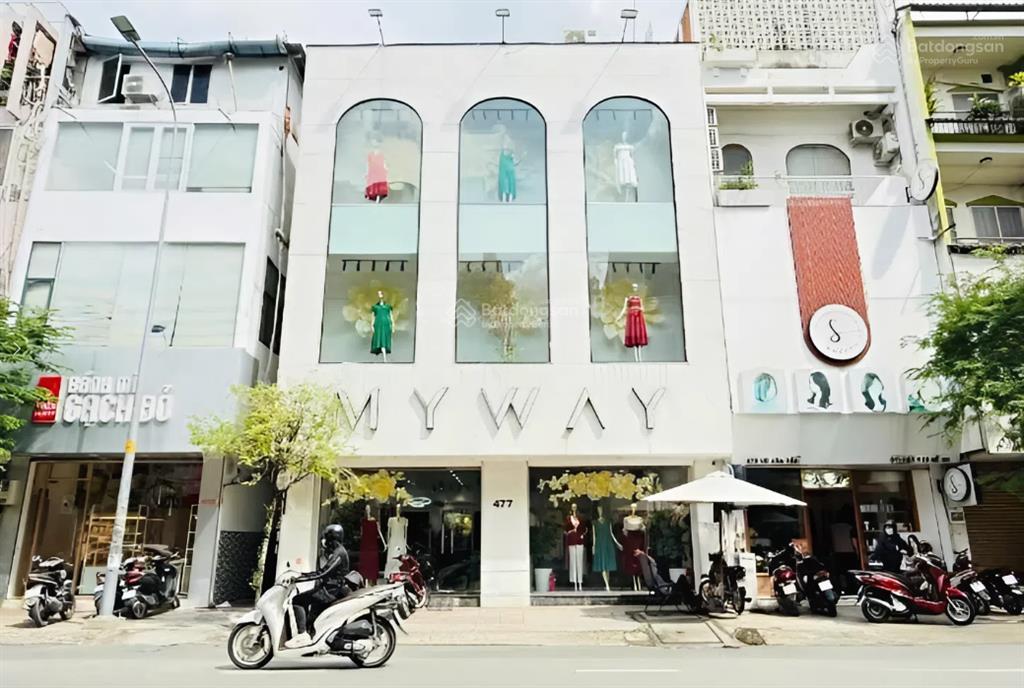 Cho thuê nhà mặt tiền đường võ văn tần, quận 3. dt 10x18m. trệt 2 lầu