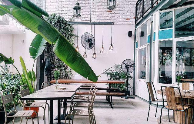 Cho thuê nhà mặt tiền đường huỳnh khương ninh, phường đa kao, quận 1. dt 14x27m trệt. dtsd 378m2