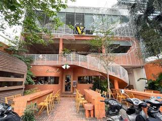 Cho thuê nhà mặt tiền đường pasteur, phường 7, quận 3. dt 50x60m. trệt lầu. dtsd 6.000m2