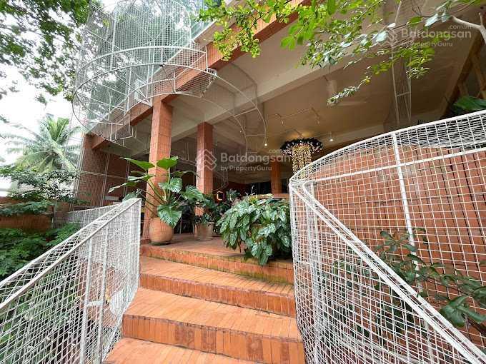 Cho thuê nhà mặt tiền đường pasteur, phường 7, quận 3. dt 50x60m. trệt lầu. dtsd 6.000m2