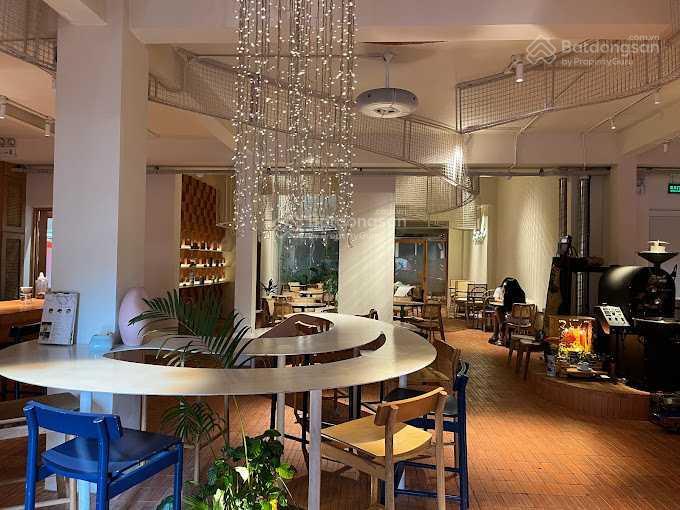 Cho thuê nhà mặt tiền đường pasteur, phường 7, quận 3. dt 50x60m. trệt lầu. dtsd 6.000m2