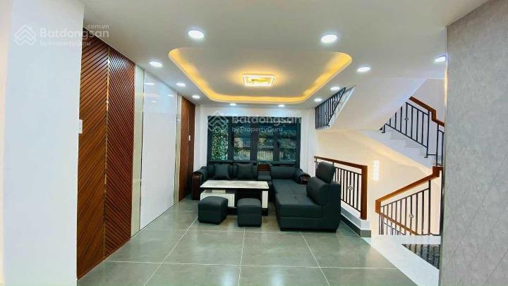 Cho thuê nhà mặt tiền đường lê văn sỹ, phường 14, quận 3. dt 25x45m. 5 lầu. dtsd 5.600m2