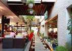 Cho thuê nhà mặt tiền đường trương định, phường 6, quận 3. dt 50x60m. 2 lầu. dtsd 6.000m2