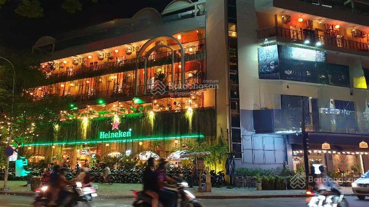 Cho thuê nhà mặt tiền đường hai bà trưng, phường 6, quận 3. dt 40x50m. trệt 2 lầu. dtsd 6.000m2