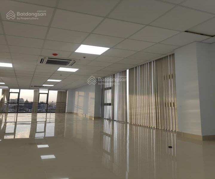 Cho thuê nhà mặt tiền đường sương nguyệt ánh, quận 1. dt 12x30m. hầm 8 lầu. dtsd 2.800m2