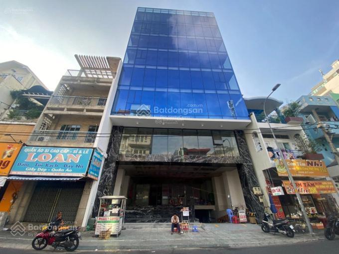 Cho thuê tòa nhà đường nguyễn hữu cầu, quận 1. dt 10x30m. trệt 5 lầu. dtsd 1.800m2