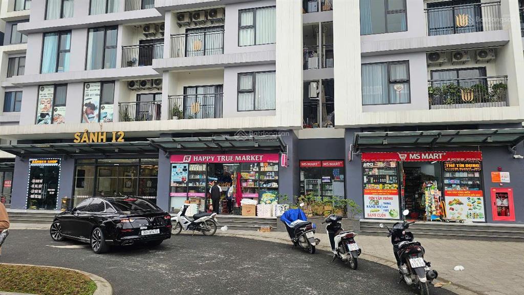 Bán shop chân đế sát sảnh vinhomes smart city 43m2  dòng tiền 550tr một năm  hỗ trợ vay ngân hàng
