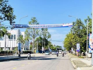 Chỉ 7xx (nhỏ) công chứng nhanh lô đất ngay ubnd huyện