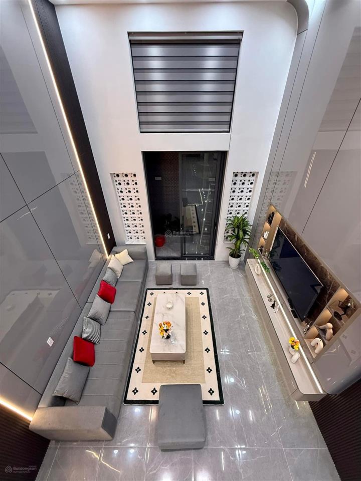 Chính chủ cần bán ngộp căn siêu dài dt khủng lê văn sỹ, p14, q3, 63.28m2,giá 4 tỷ 350 sổ hồng riêng