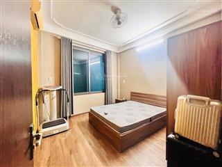 Hiếm nhà bán cách ô tô đỗ ngày đêm 5m mới đẹp long lanh, vài bước chân ra phố đi bộ hồ ngọc khánh