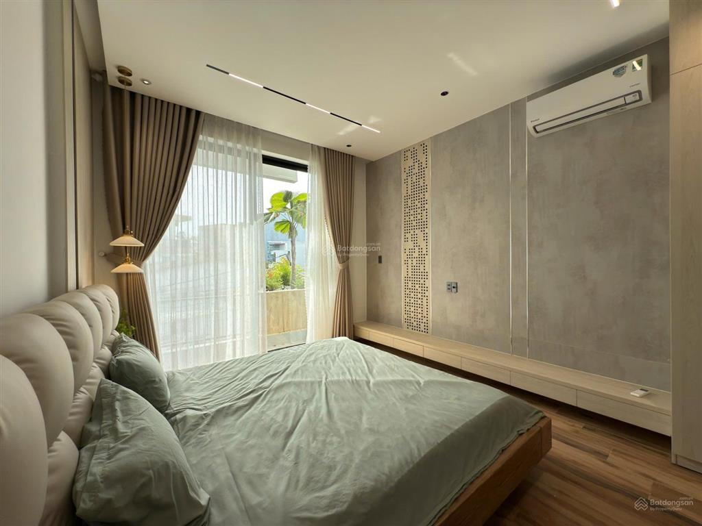 Nhà 3 tầng thiết kế sân vườn thiết kế wabi  sabi, dt gần 130m2