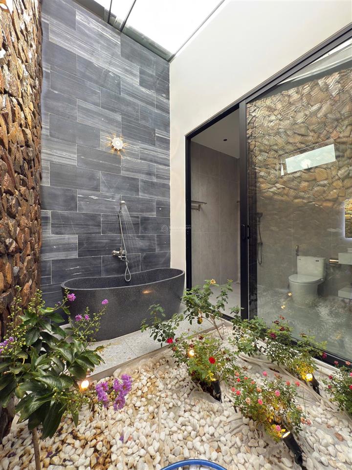 Nhà 3 tầng thiết kế sân vườn thiết kế wabi  sabi, dt gần 130m2