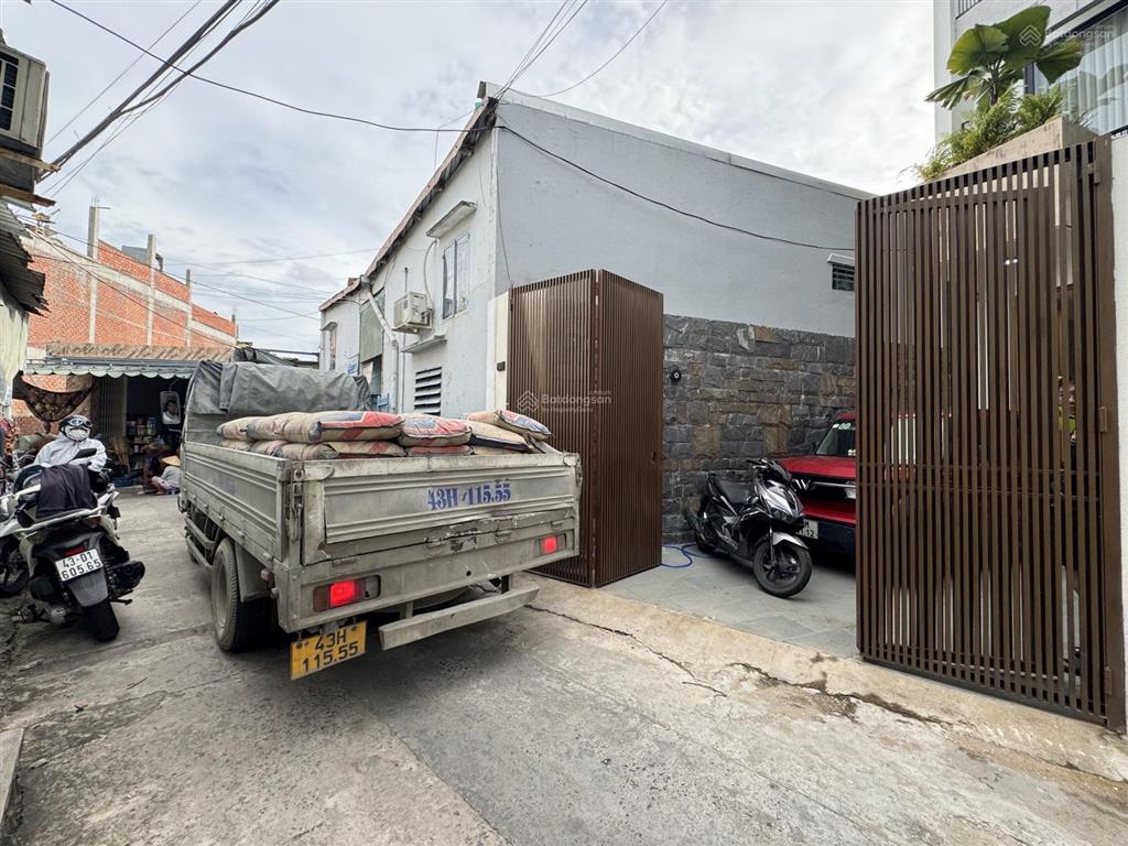 Nhà 3 tầng thiết kế sân vườn thiết kế wabi  sabi, dt gần 130m2