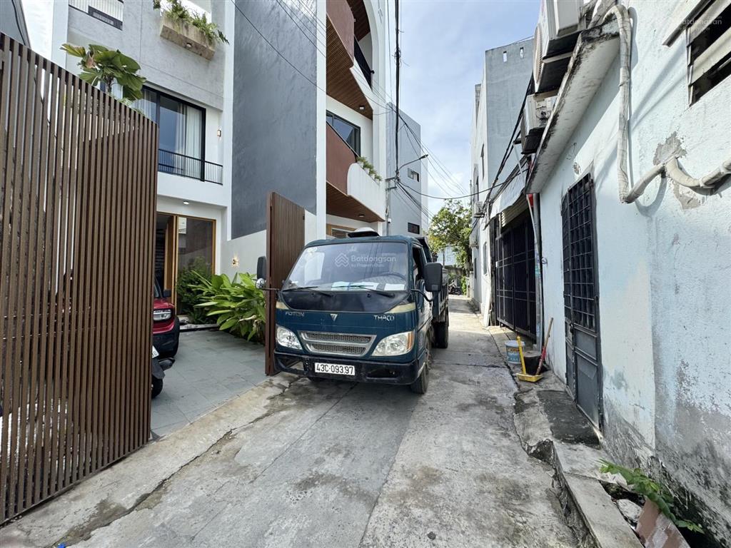 Nhà 3 tầng thiết kế sân vườn thiết kế wabi  sabi, dt gần 130m2