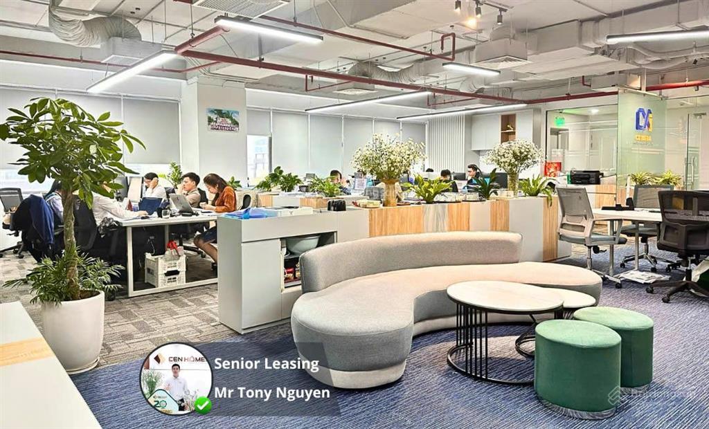 Udic complex hoàng đạo thúy em còn 200m2 (có cắt 140 m2) giá 47tr/th đã setup nội thất 600tr