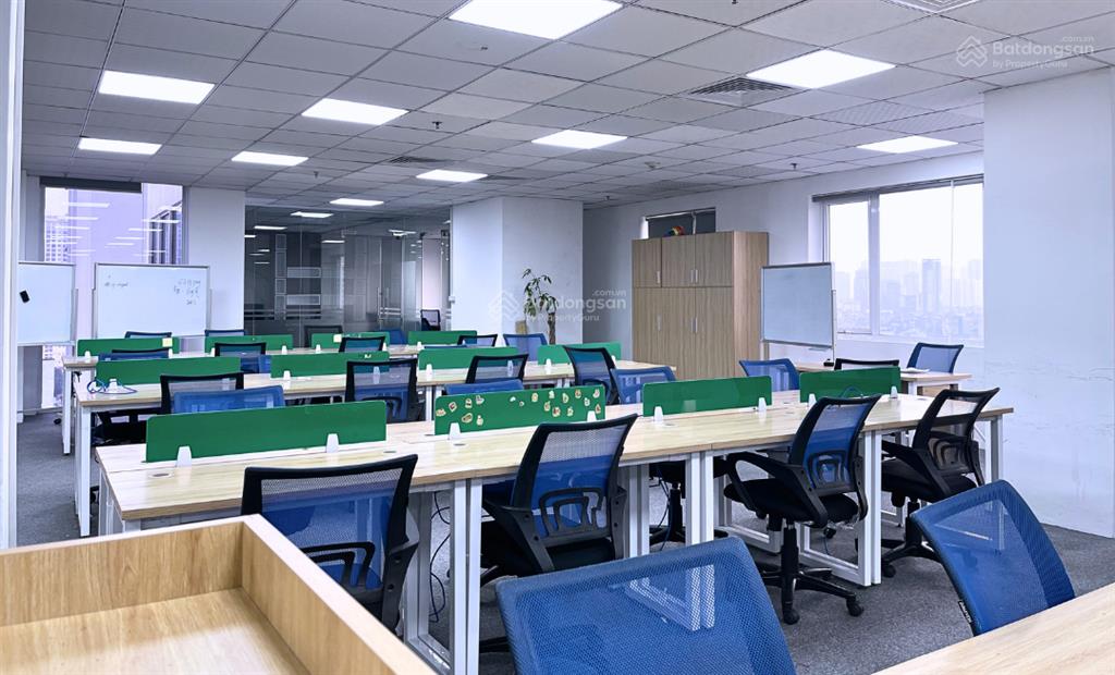 500m2 có cắt từ 100m2 giá 175k/m2/th cho thuê tại intracom building cầu diễn có sẵn nội thất