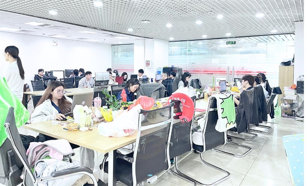 550m2 cắt nhỏ từ 100m2 giá 240k/m2/th, sẵn nội thất gold tower 275 nguyễn trãi