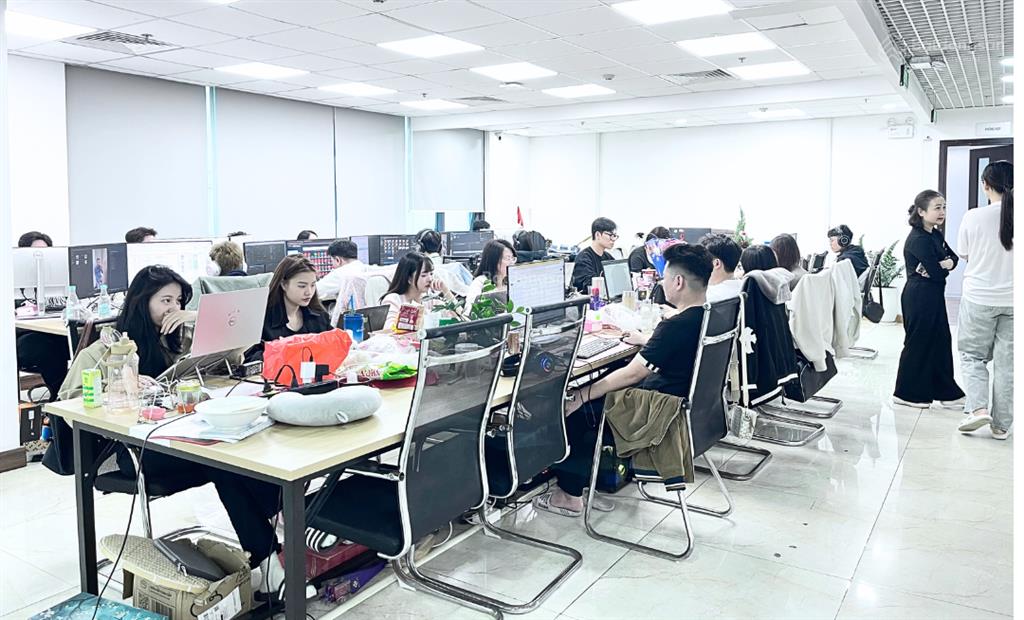 550m2 cắt nhỏ từ 100m2 giá 240k/m2/th, sẵn nội thất gold tower 275 nguyễn trãi