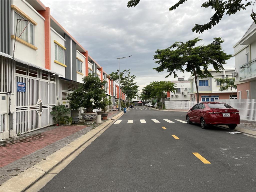 Bán gấp nhà riêng ecolakes mỹ phước, 2,5 tỷ, 135m2, 2pn + 3wc, bến cát, bình dương