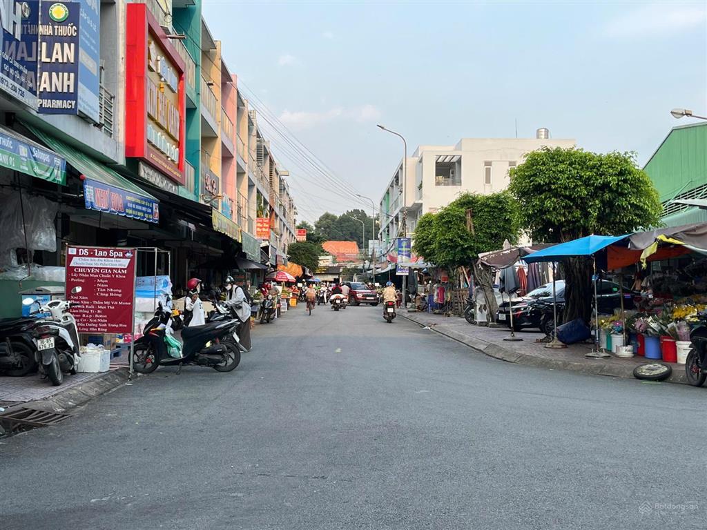 Nhà phố mặt tiền thương mại rộng 10 mét đối diện công viên phú lợi, thủ dầu một, bình dương