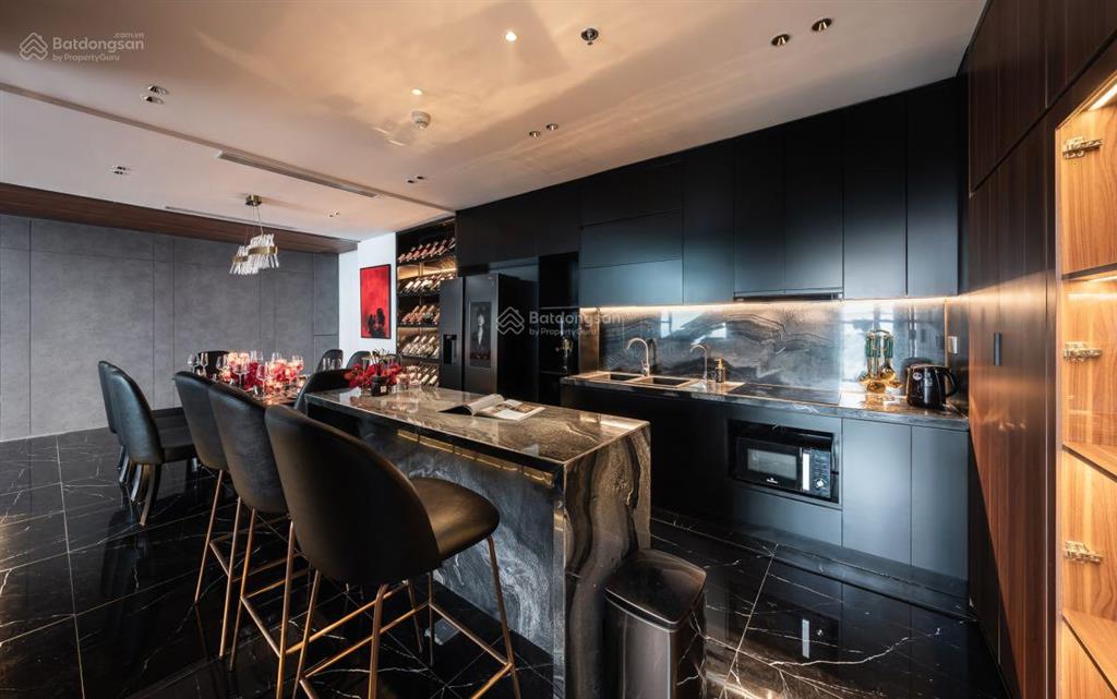 Cho thuê căn hộ chung cư pentstudio 699 lạc long quân 1pn 76m2  full nội thất giá 15tr/th