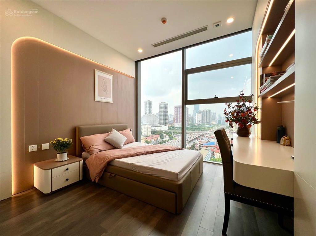 Cho thuê 3pn đồ cơ bản toà n01t7 han jardin diện tích 106m2  view hồ