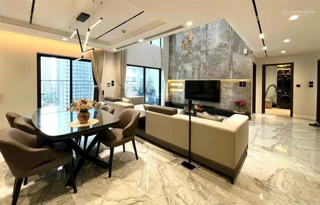 Cho thuê căn hộ 3pn full đồ chung cư sunshine golden river giá 18tr diện tích 161m2