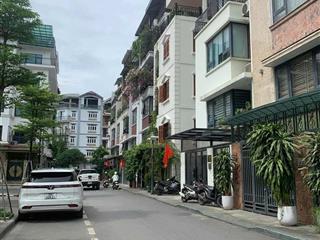 BÁN NHÀ ĐẸP CẦU GIẤY, PHÂN LÔ, ÔTÔ VÀO NHÀ, KINH DOANH, 2 MẶT THOÁNG, 56M2 GIÁ 15 TỶ