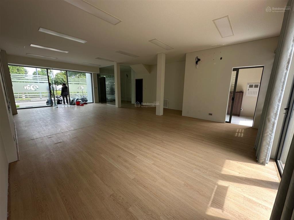 Chính chủ cho thuê nhà lô góc 2 mặt tại the manor dt 100m2 x 5t mt 12m, đầy đủ đồ, giá 40tr/tháng