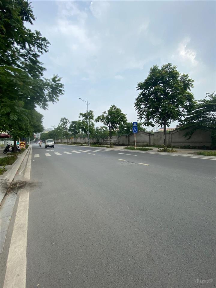 Chính chủ cho thuê nhà lô góc 2 mặt tại the manor dt 100m2 x 5t mt 12m, đầy đủ đồ, giá 40tr/tháng